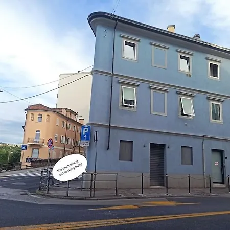 Centre * 的里雅斯特